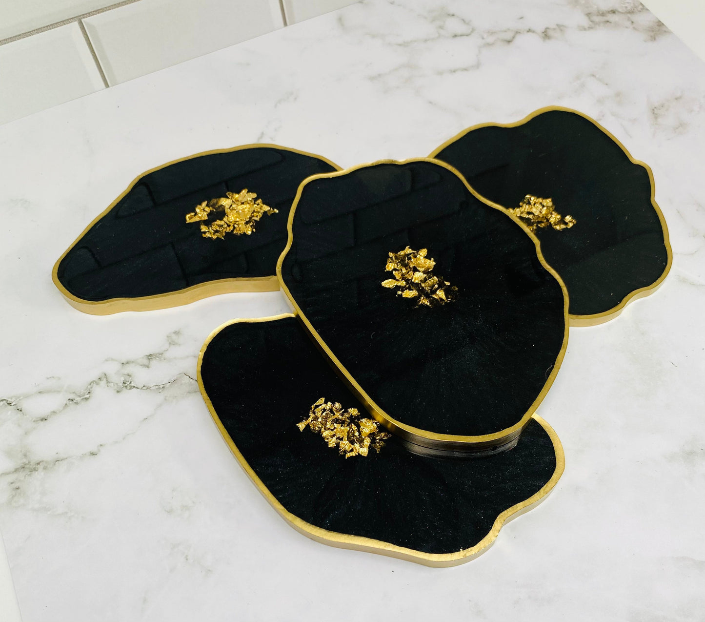 Black and Gold Geode Coasters, Set of 4 coasters, Home Decor, Gift for Her, Unique Gift, Resin Coasters